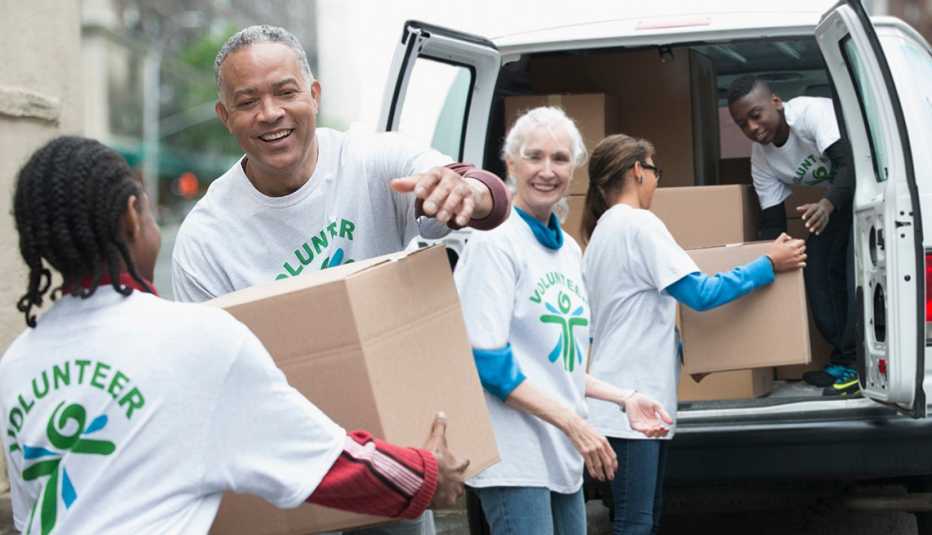 Older adults volunteering