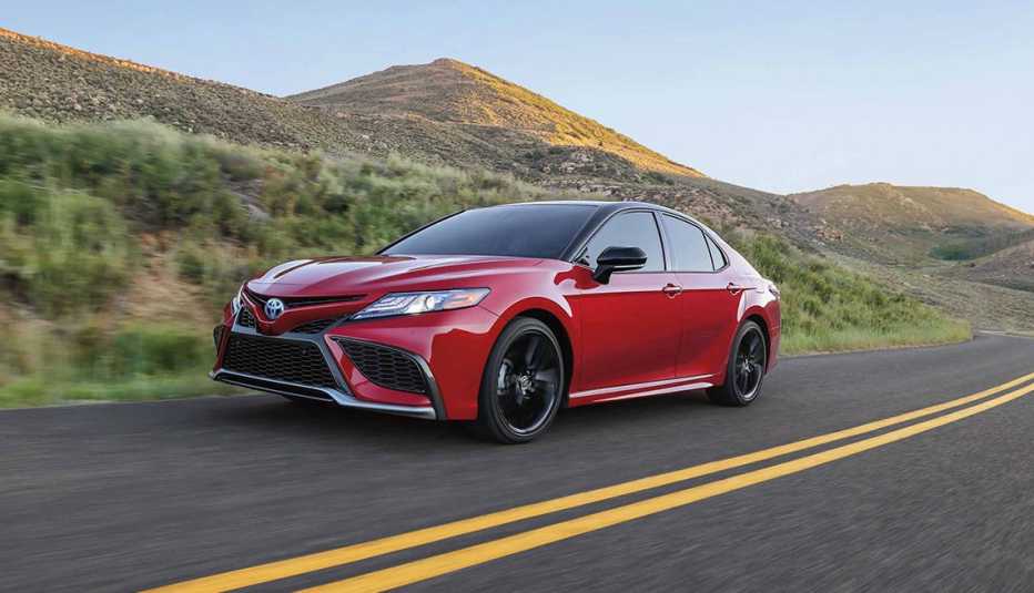 2024 toyota camry hybrid xse