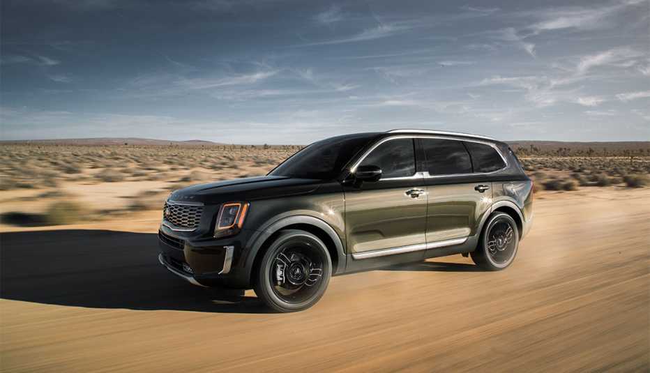 dark green 2020 Kia Telluride