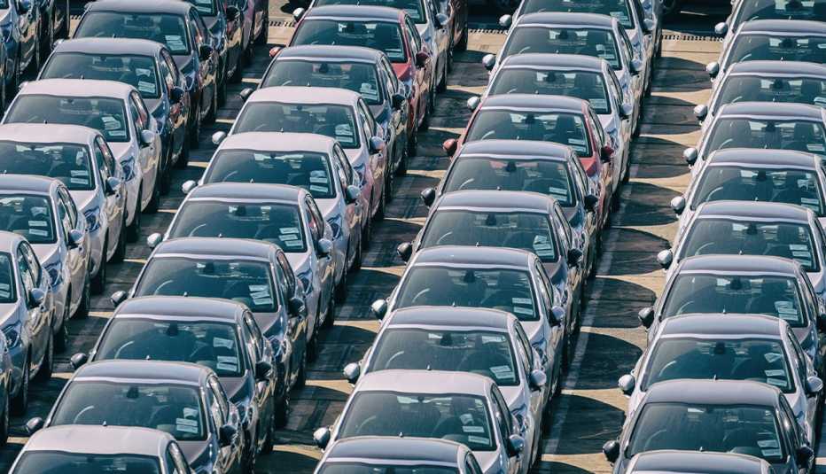 Lines of cars in Smart Guide to Car Maintenance four lines of cars
