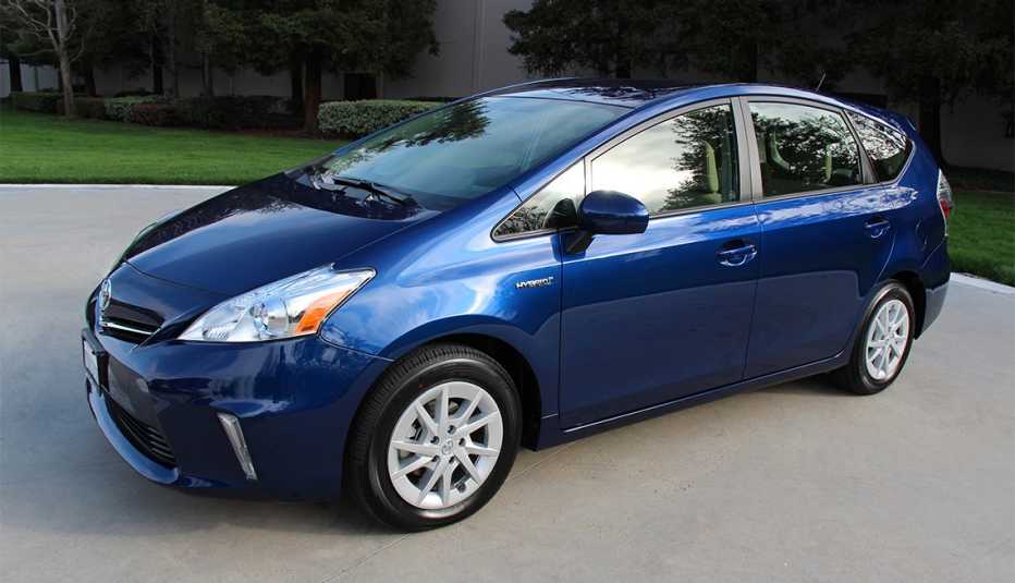 blue Toyota Prius