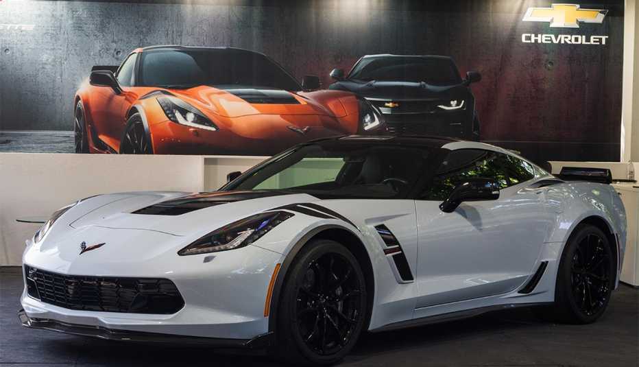 white Chevrolet Corvette C7 Stingray