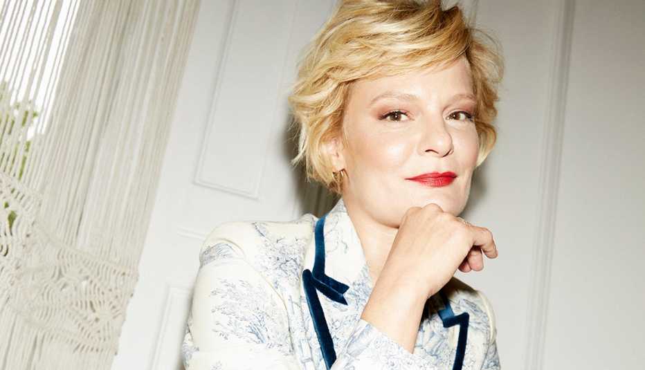 Martha Plimpton headshot