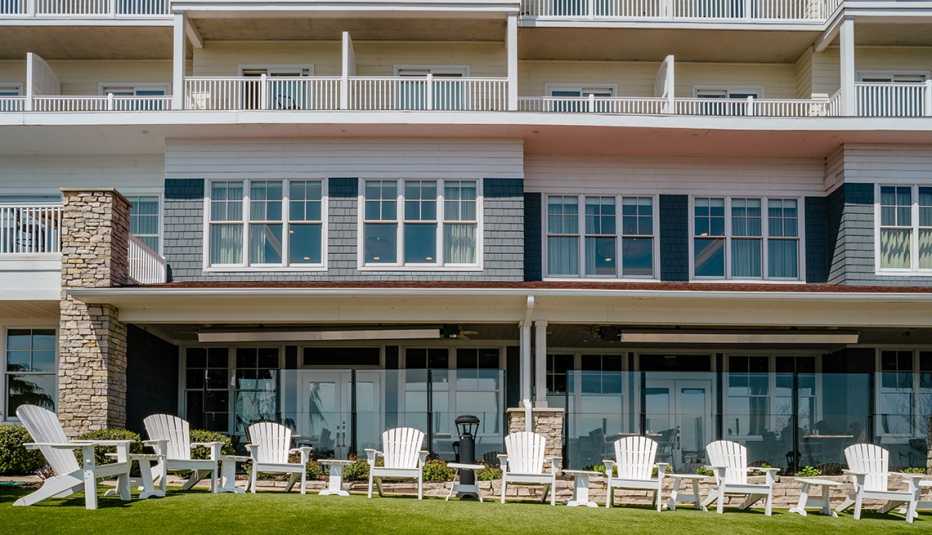 adirondack chairs at the inn at harbor shores