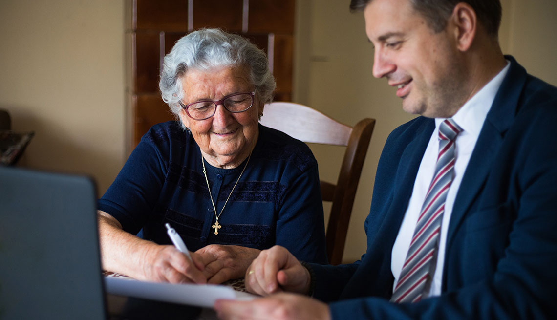 lady with financial advisor