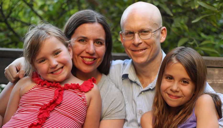 kate and brad washington with their two daughters