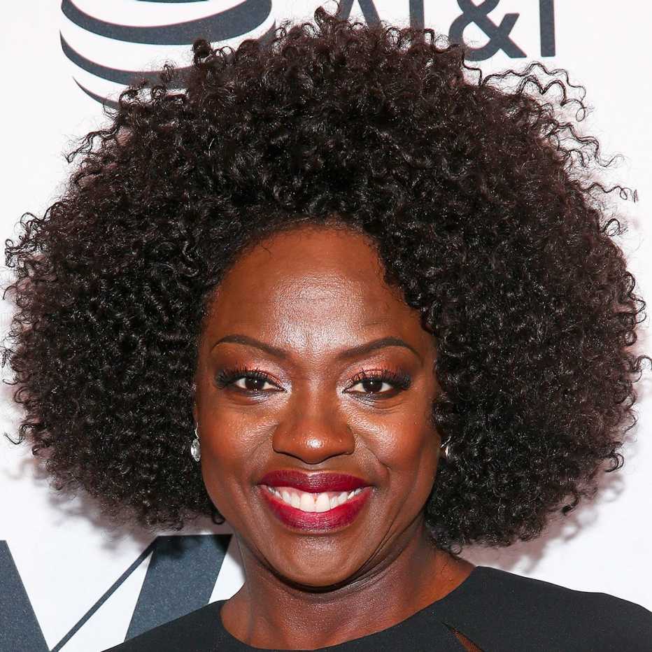 Viola Davis with tight textured ringlets