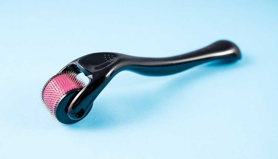 Skip at-home needling rollers