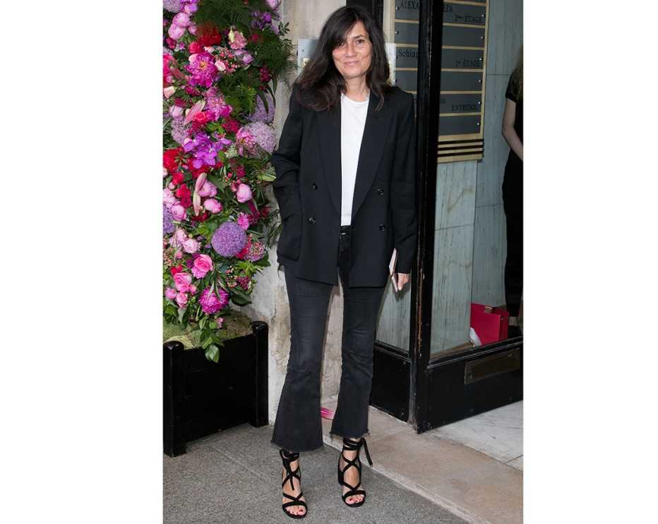 Woman wearing black jeans