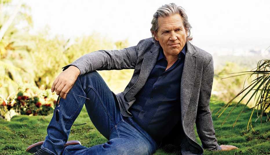 Actor, Jeff Bridges, Sitting, Portrait, Outdoors, Jeff Bridges Interview Actor, Jeff Bridges, Sitting, Portrait, Outdoors, Jeff Bridges Interview