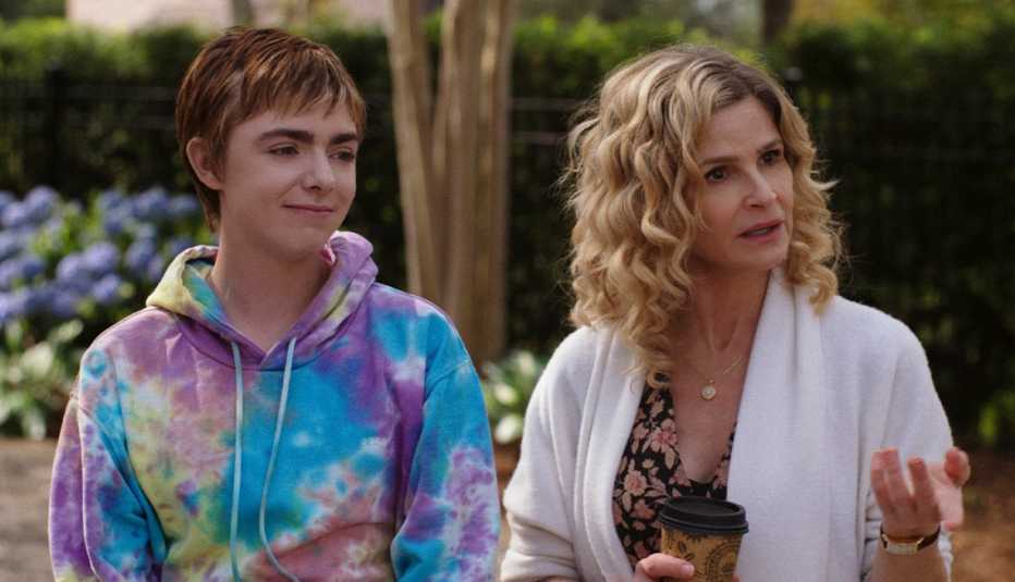 Elsie Fisher as Skye and Kyra Sedgwick as Aunt Julia in a still from "The Summer I Turned Pretty" elsie fisher as skye and kyra sedgwick as aunt julia in a still from the summer i turned pretty