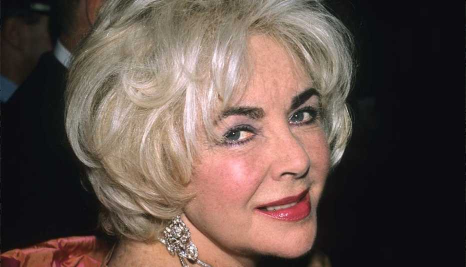 Elizabeth Taylor attends Amfar Annual Cinema Against AIDS event in 1996.