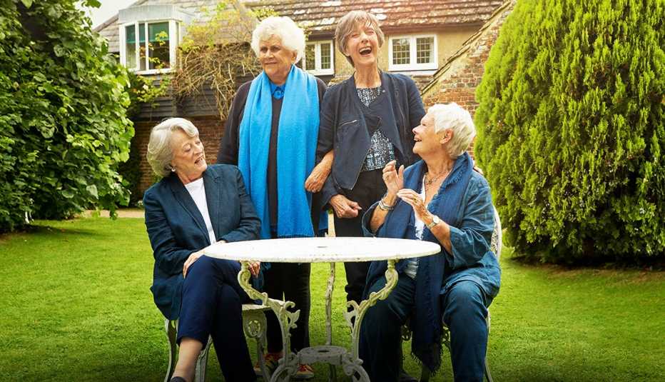 dames: maggie smith, joan plowright dames: maggie smith, joan plowright
