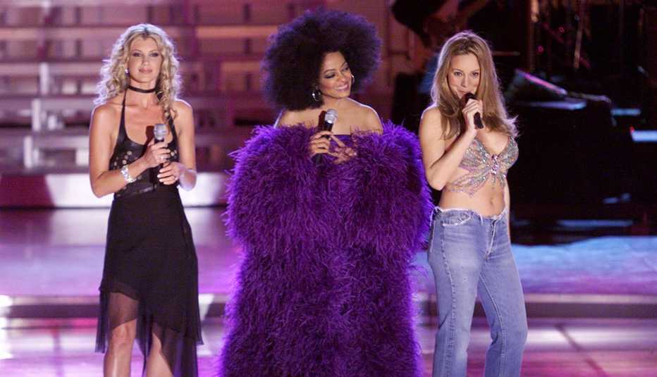 Faith Hill, Diana Ross and Mariah Carey performing at VH1 Divas 2000 Tribute to Diana Ross