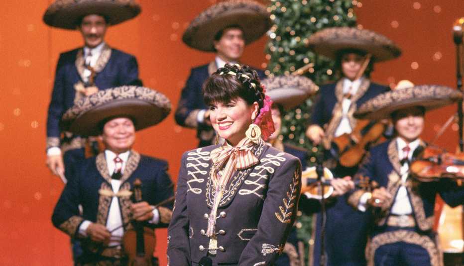 Linda Ronstadt en concierto en la televisión, 1987.