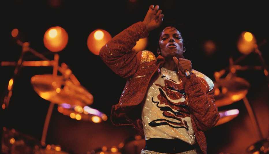 michael jackson at the jackson five victory tour in nineteen eighty four