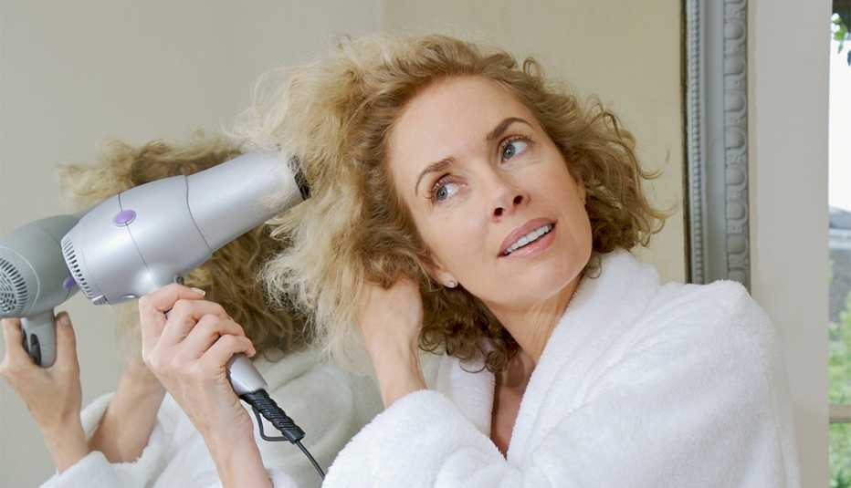 Could Holiday Hair Loss Really Be a Thing? 