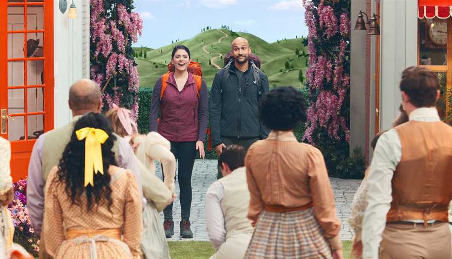 Cecily Strong and Keegan-Michael Key star in Schmigadoon Cecily Strong and Keegan-Michael Key star in Schmigadoon