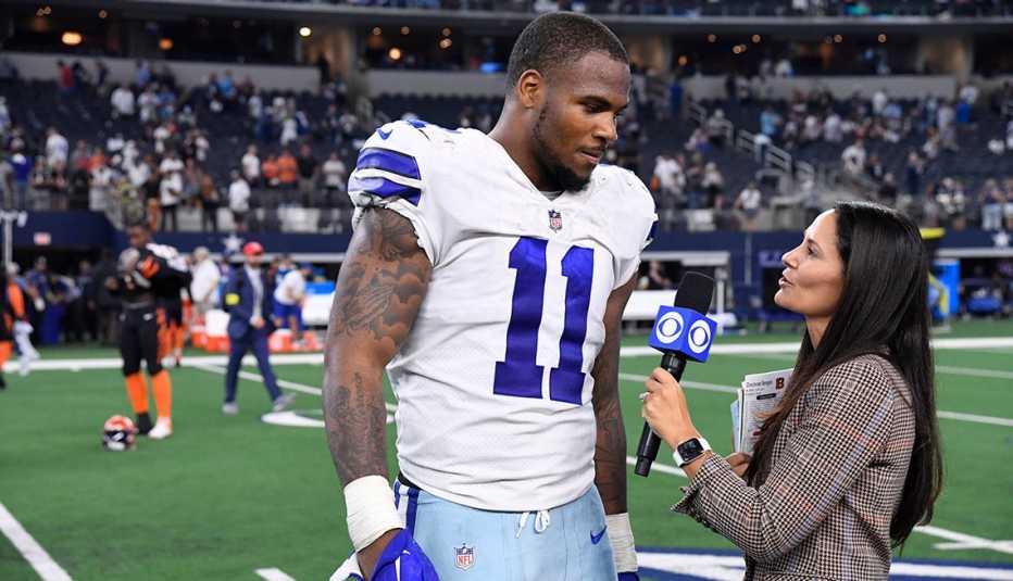 CBS sideline reporter Tracy Wolfson interviews Dallas Cowboys linebacker Micah Parsons on the field. cbs sideline reporter tracy wolfson interviews dallas cowboys linebacker micah parson on the field after the game