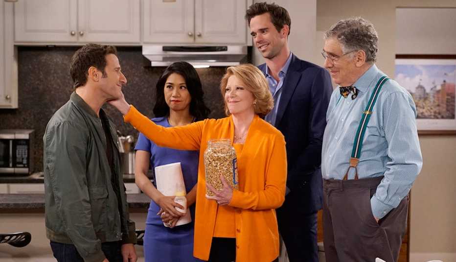 Linda Lavin, center, with Mark Feuerstein, Liza Lapira, David Walton and Elliot Gould in '9JKL'