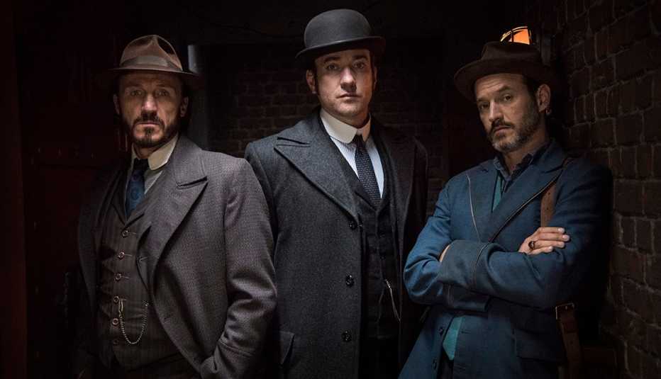 Jerome Flynn as Detective Inspector Bennet Drake, Matthew Macfadyen as Inspector Edmund Reid and Adam Rothenberg as Captain Homer Jackson in Ripper Street Jerome Flynn as Detective Inspector Bennet Drake, Matthew Macfadyen as Inspector Edmund Reid and Adam Rothenberg as Captain Homer Jackson in Ripper Street