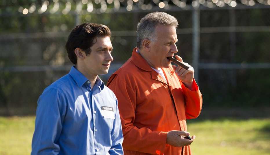 Craig Roberts, Paul Reiser on 'Red Oaks' season 3.