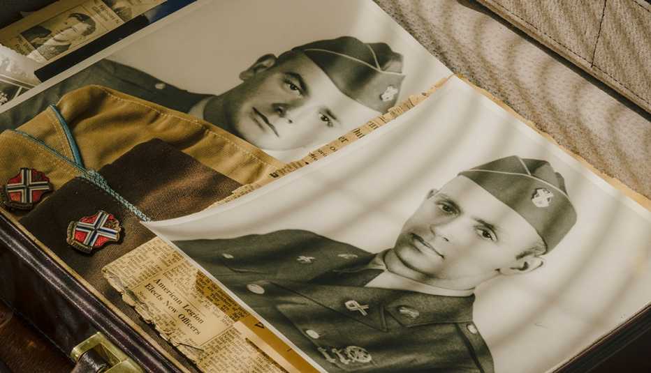 Images of Bedford and Raymond Hoback