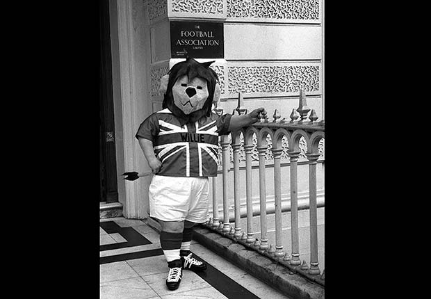 mascots world cup soccer weird countries represent willie juanito tip tap naranjito pique ciao striker footix spheriks fuelco mascots world cup soccer weird countries represent willie juanito tip tap naranjito pique ciao striker footix spheriks fuelco