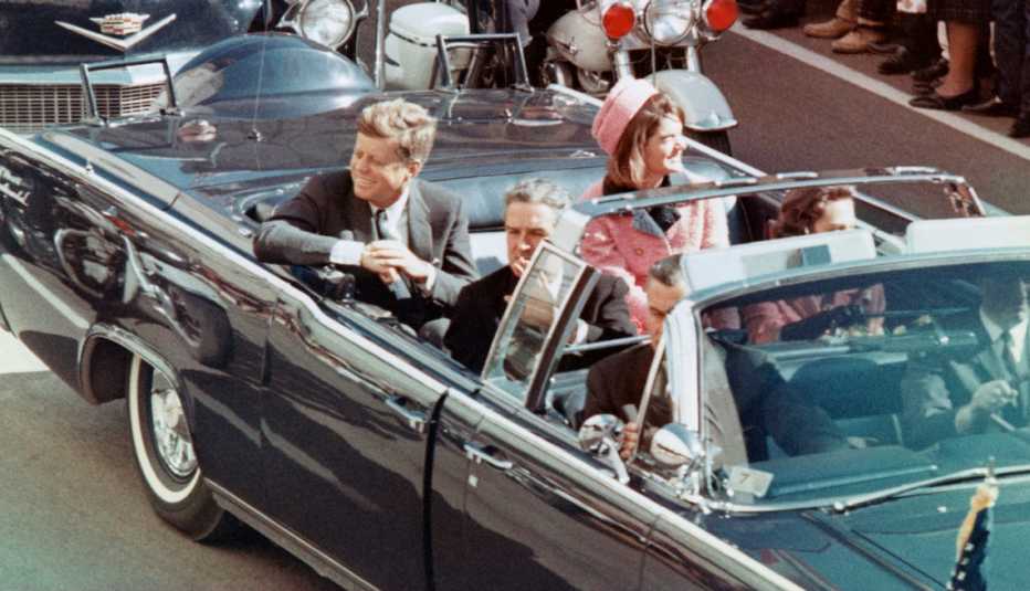 president john f kennedy and jacqueline kennedy in dallas on the day of his assassination president john f kennedy and jacqueline kennedy in dallas on the day of his assassination