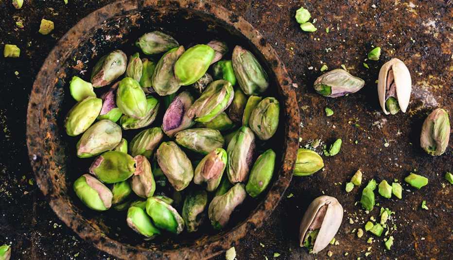 a bowl of pistachios