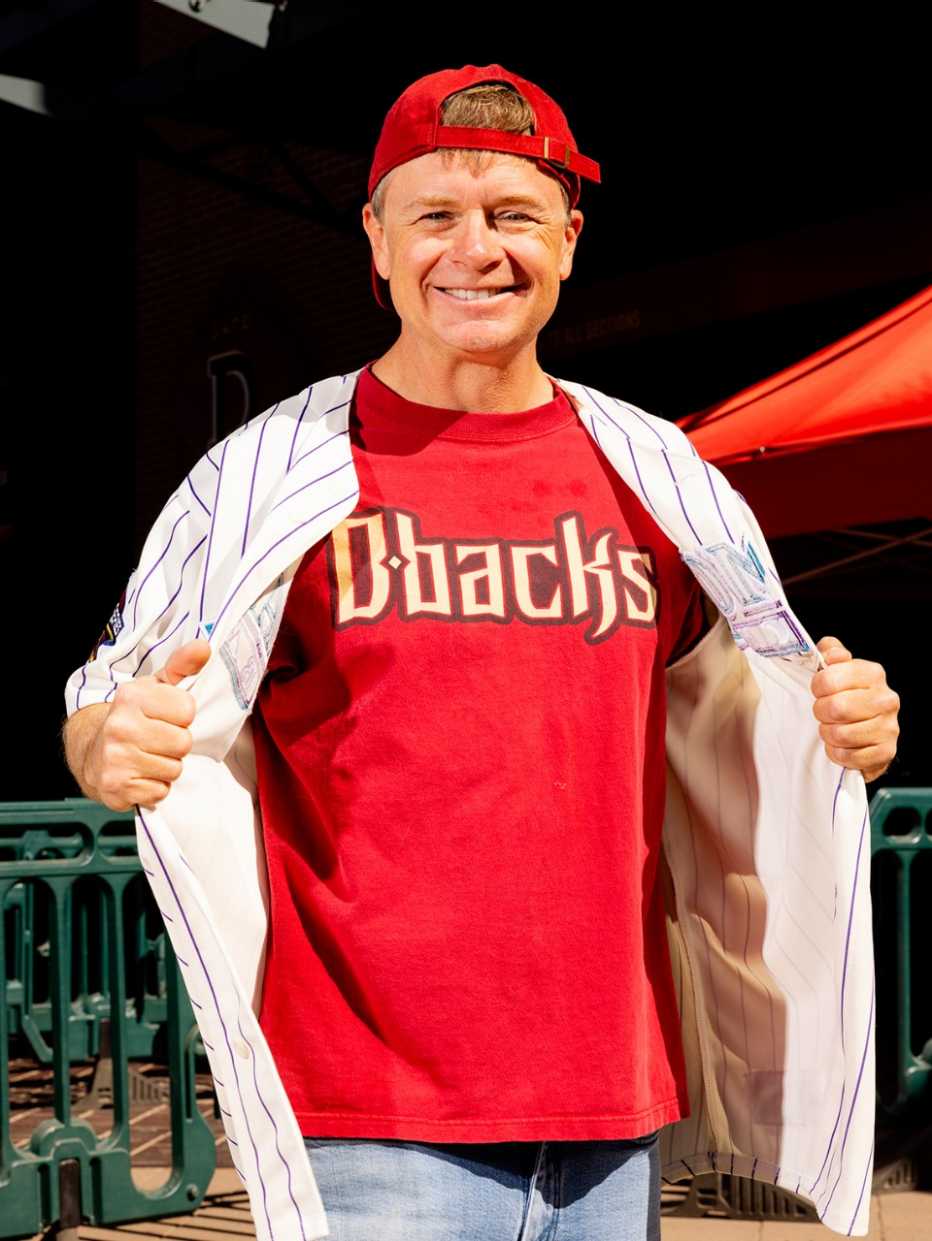 tyson winarski showing off a diamondbacks t shirt