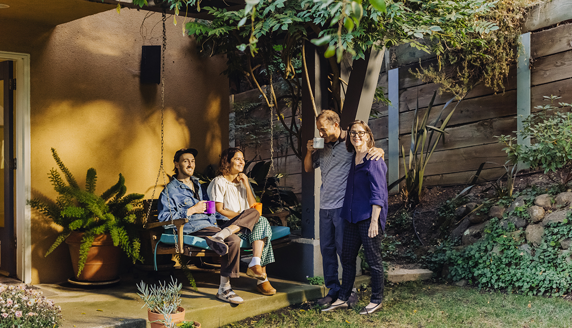 Dinkelspiel family phtographed at their home in San Francisco.  On swing: byofriend, Wes, and daughter, Juliette Standing: husband Gary and Frances