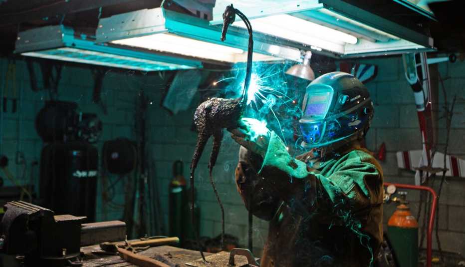 sculptor pedro roque urra in his studio in louisville kentucky