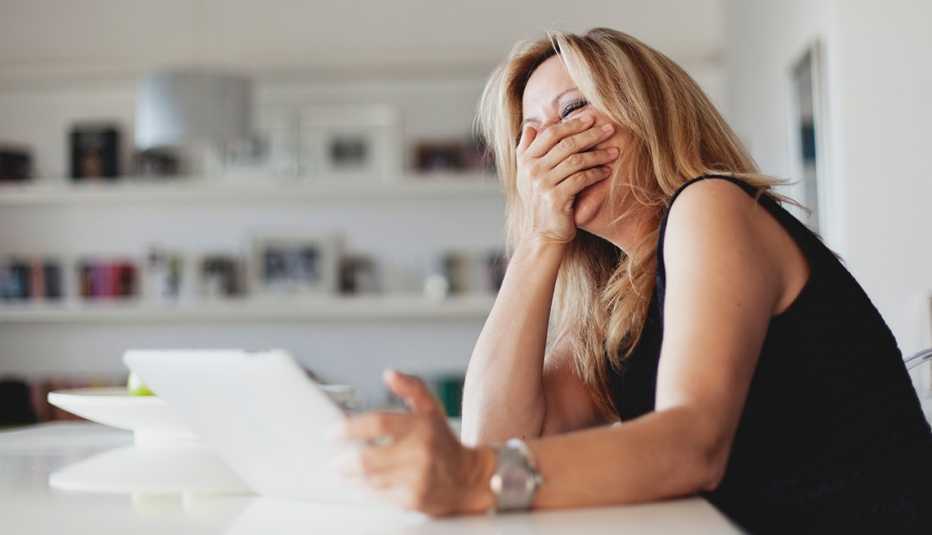 5 Hilarious Obits That Absolutely Killed It 5 Hilarious Obits That Absolutely Killed It
