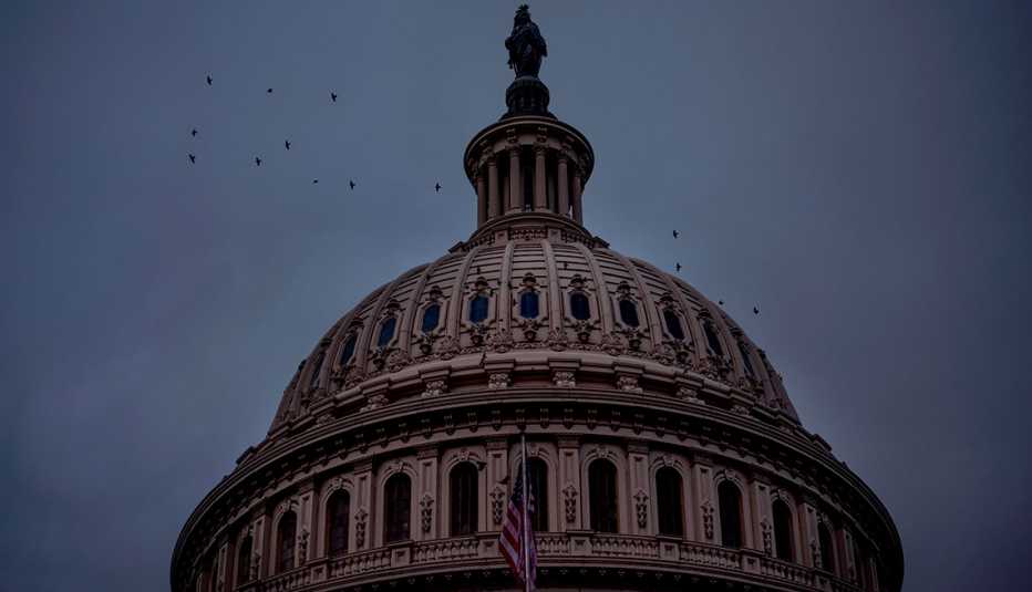 capitol dome with lights off in washington dc