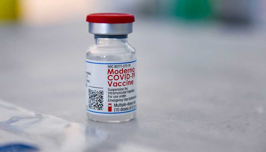 covid vaccine vial