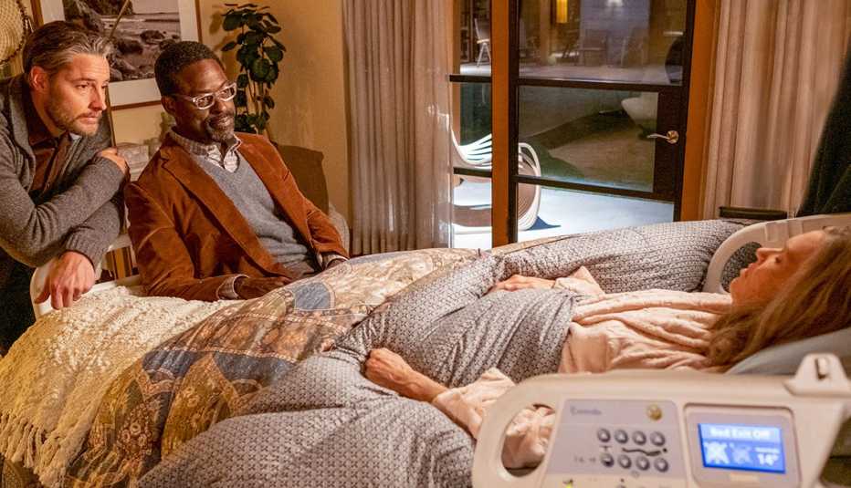 photo from the tv show This Is Us Pictured: (l-r) Justin Hartley as Kevin, Sterling K. Brown as Randall, Mandy Moore as Rebecca
