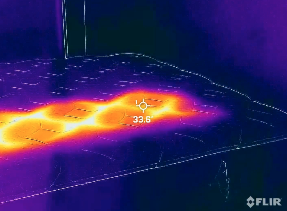 A thermal map of the Nolah Evolution Comfort Plus during our cooling gun test 
