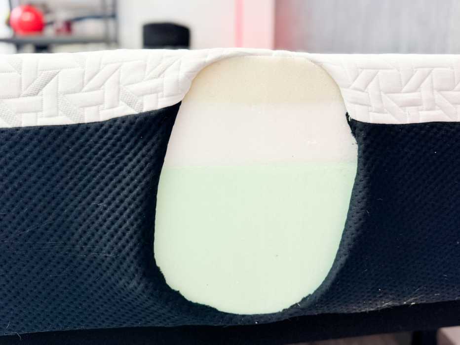 Cut open side of the Nectar Premier Memory Foam