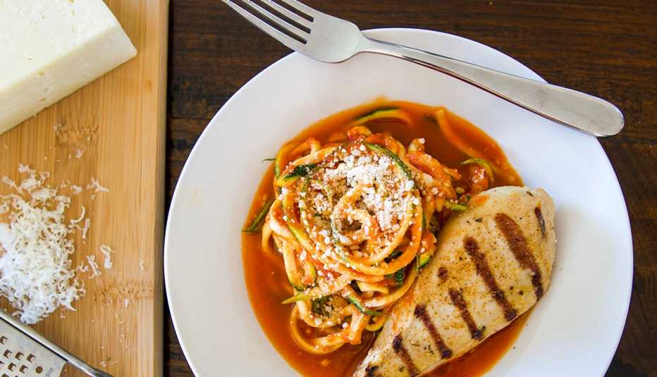 grilled chicken zoodle marinana