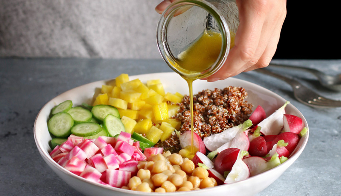 Hand pouring dressing 
