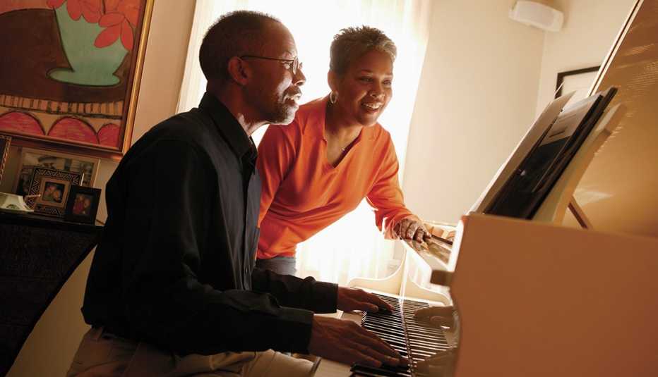  Couple at a piano singing, 5 Ways Not to Sound Old