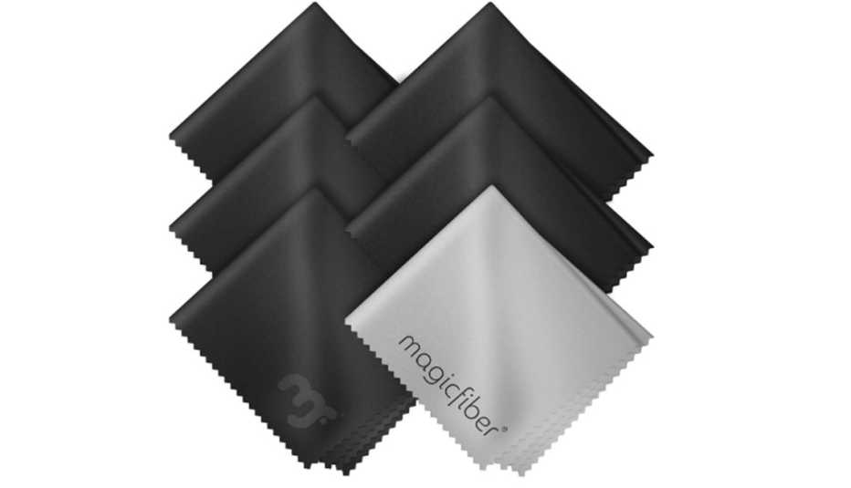A six-pack of microfiber cleaning cloths