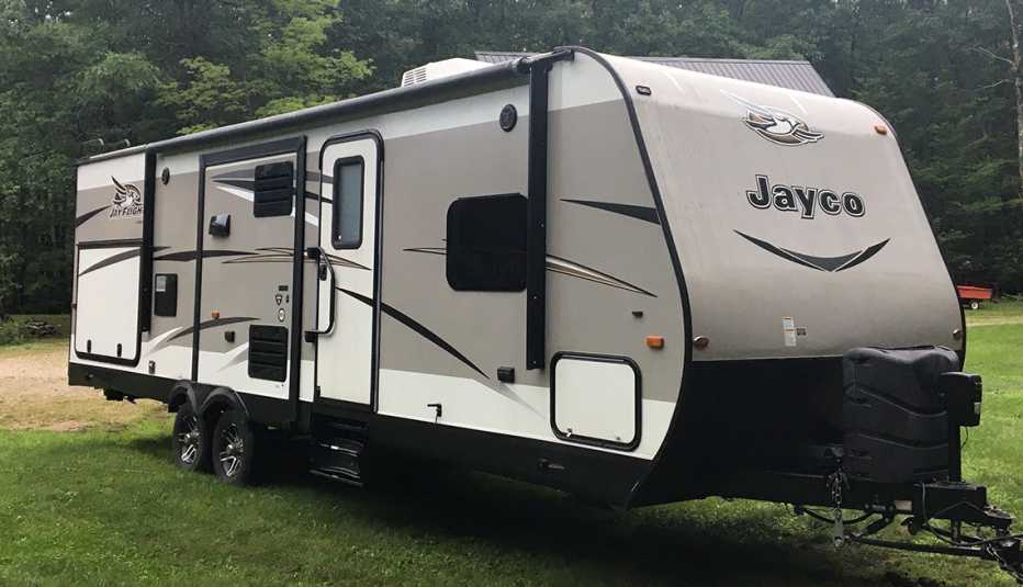 large jayco towable recreational vehicle