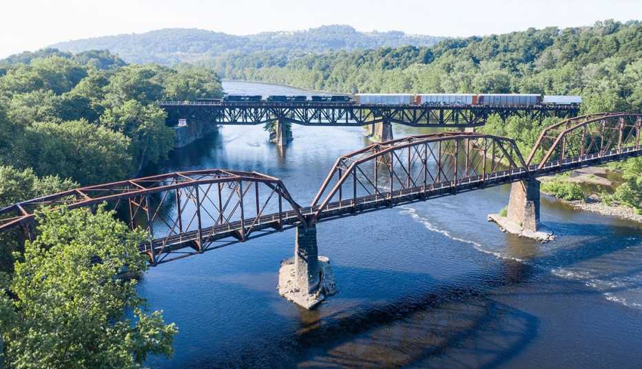 bridges cross over a river