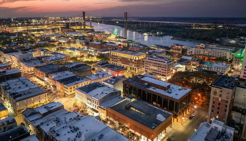 night shot of savannah georgia