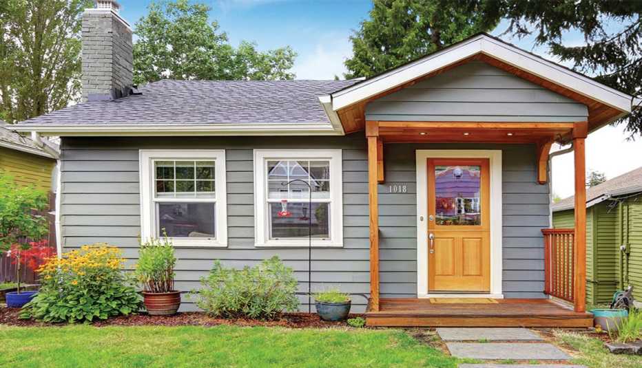 A bungalow style house can be an accessory dwelling unit