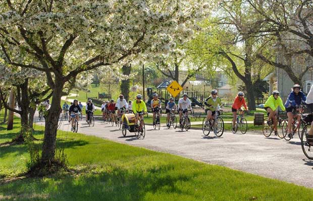 620-DM-Bike-Riders.jpg