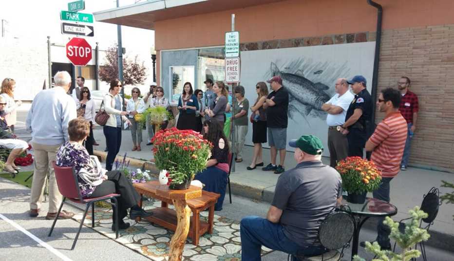 Residents Hang Out In Pop Up Parklet On Sidewalk, Livable Communities