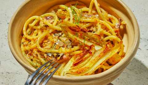 bucatini with sardines and caramelized fennel in bowl